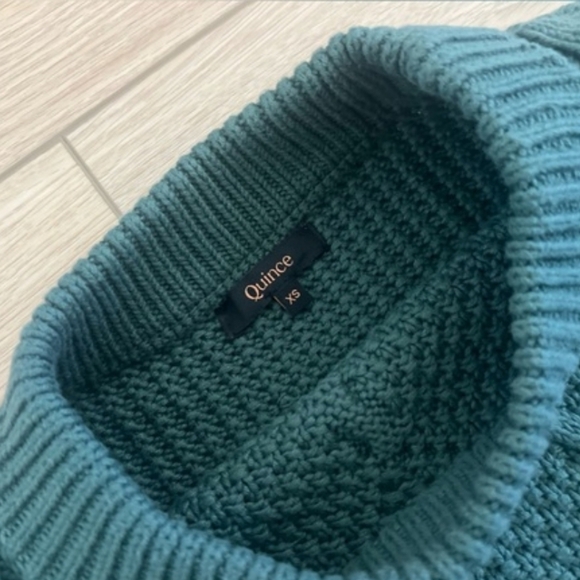 ✅ Quince 100% Organic Cotton Cropped Cable Knit Crew Sweater, Big Sur (XS) - Picture 7 of 10